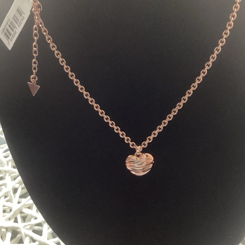 Rose Gold Heart Pendant Necklace - Women's Jewelry - Picture 3 of 5